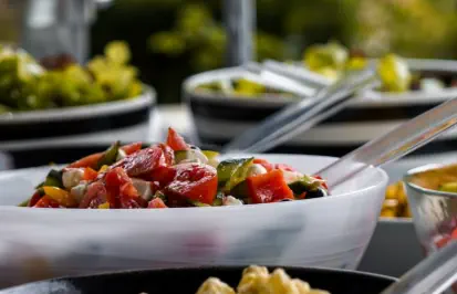 Ontdek onze arrangementen in ons restaurant, waar genieten en smaak hand in hand gaan.